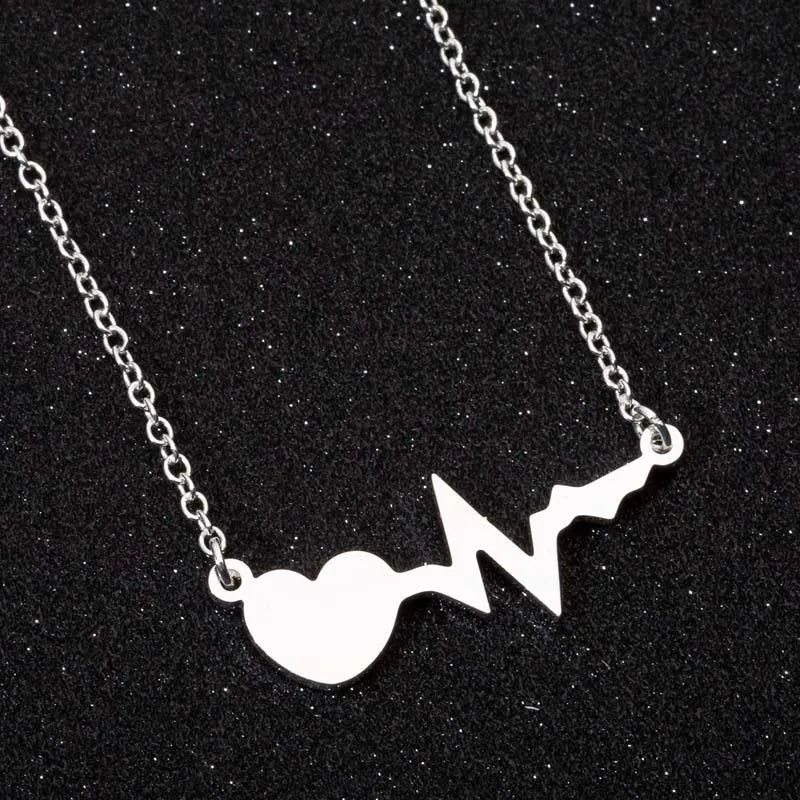Stainless Steel Heart Pendant Choker Necklace For Women Birthday Gifts Clavicle Chain Aesthetic Jewelry Wholesale Charms