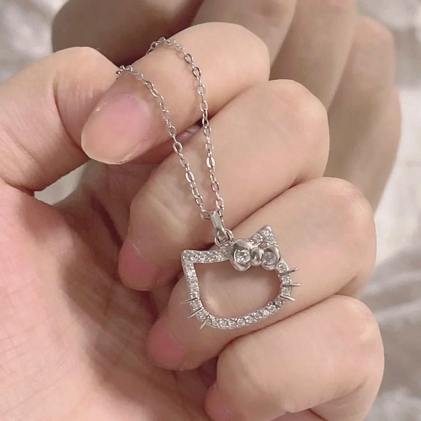 Sanrio Hello Kitty Necklace Anime Character Pink Peach Heart Crystal Cat Push-Pull Bracelet Pendant Couple Decoration Girl Gift
