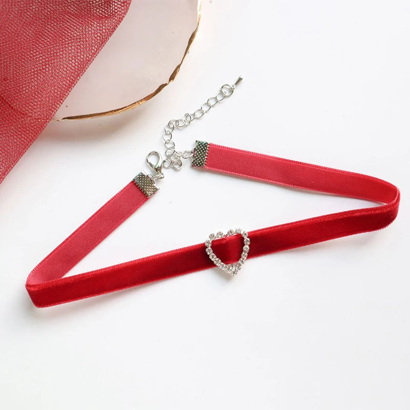 Fashion Lace Necklace For Women Adjustable Elegant Snowfake Strawberry Pendant Velvet Choker Necklace Collar Party Jewelry Gift