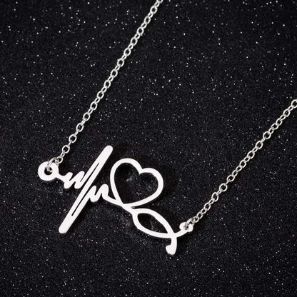Stainless Steel Heart Pendant Choker Necklace For Women Birthday Gifts Clavicle Chain Aesthetic Jewelry Wholesale Charms