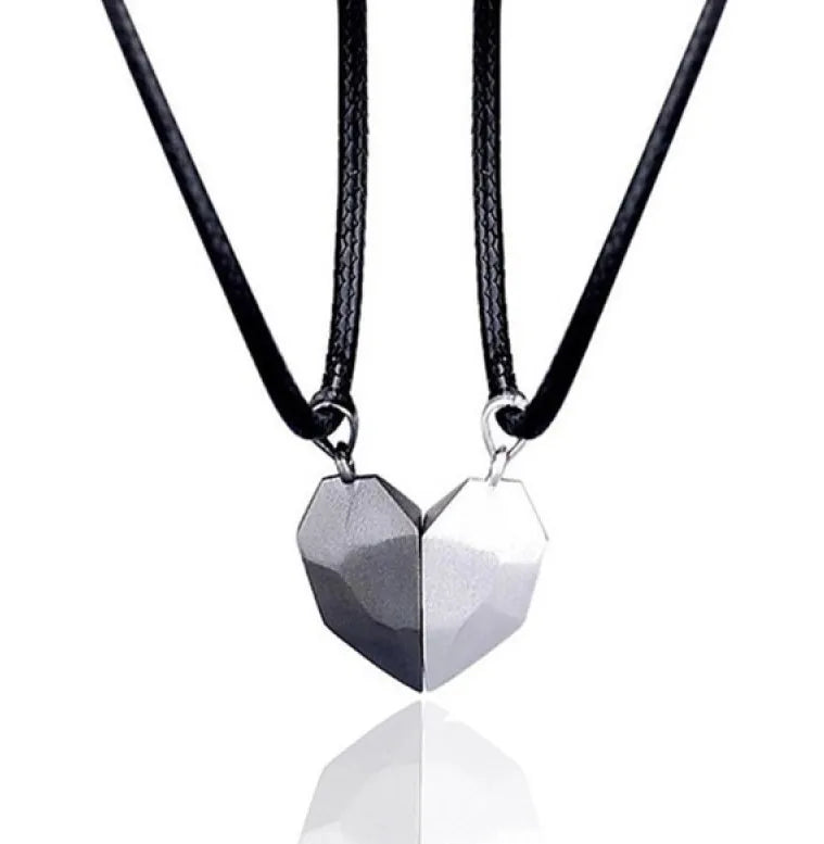 Korean Fashion Magnetic Couple Necklace For Lovers Gothic Punk Heart Pendant Necklace For Men Women Necklaces Party Gift Jewelry